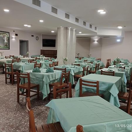 Hotel Ristorante San Giovanni 法勒纳 外观 照片
