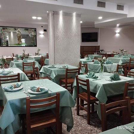 Hotel Ristorante San Giovanni 法勒纳 外观 照片